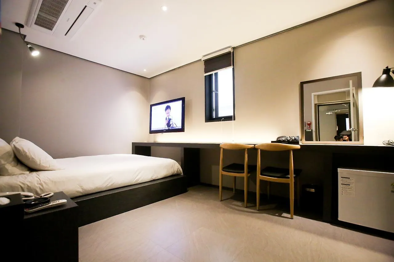 Happy Day Hotel Jeju