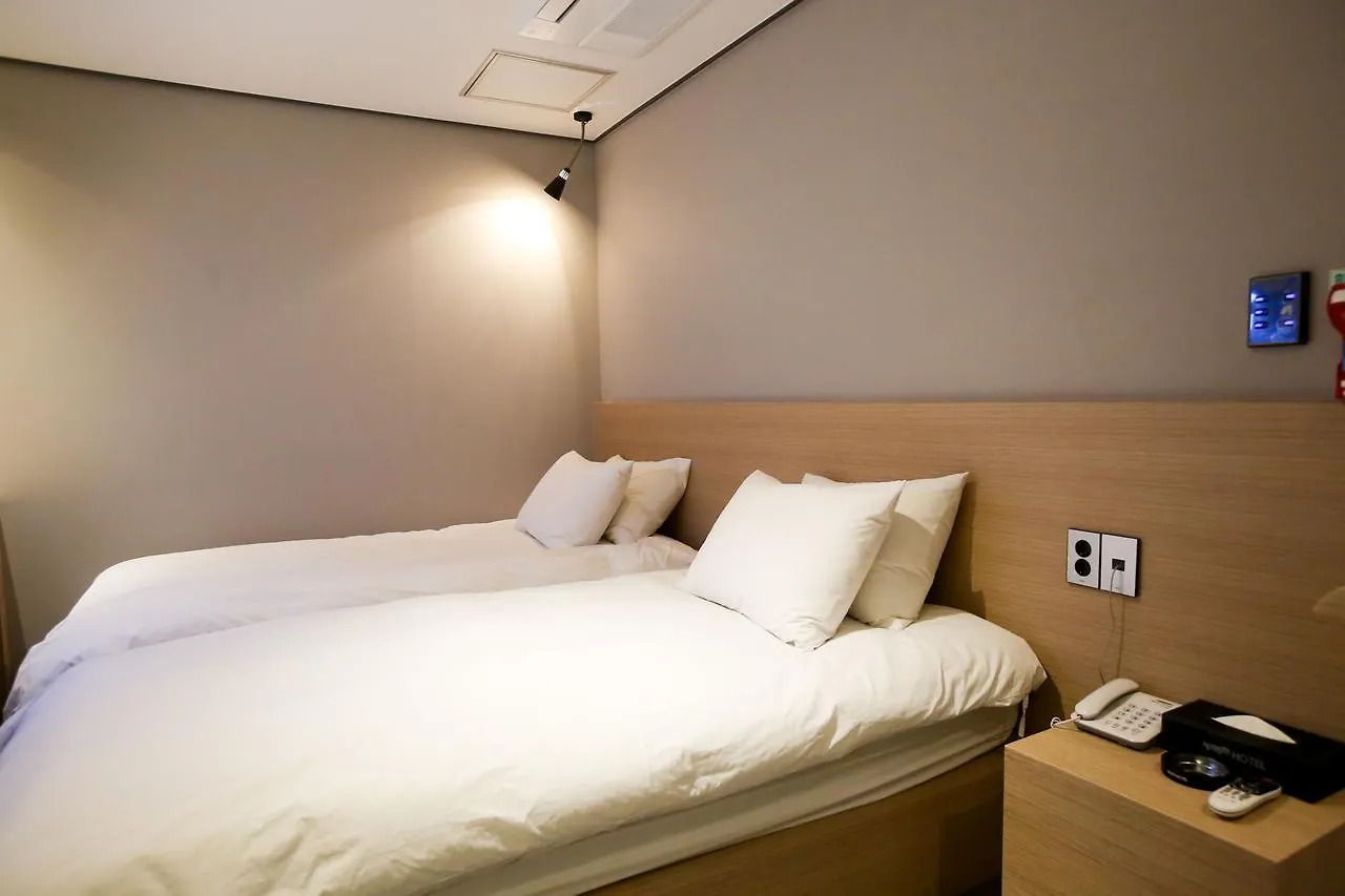**  Happy Day Hotel Jeju Corée du Sud